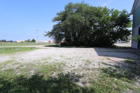 1609 Lake Land Blvd, Mattoon, IL 61938